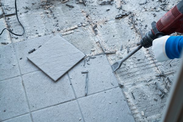 Flooring Removal Service in Englewood